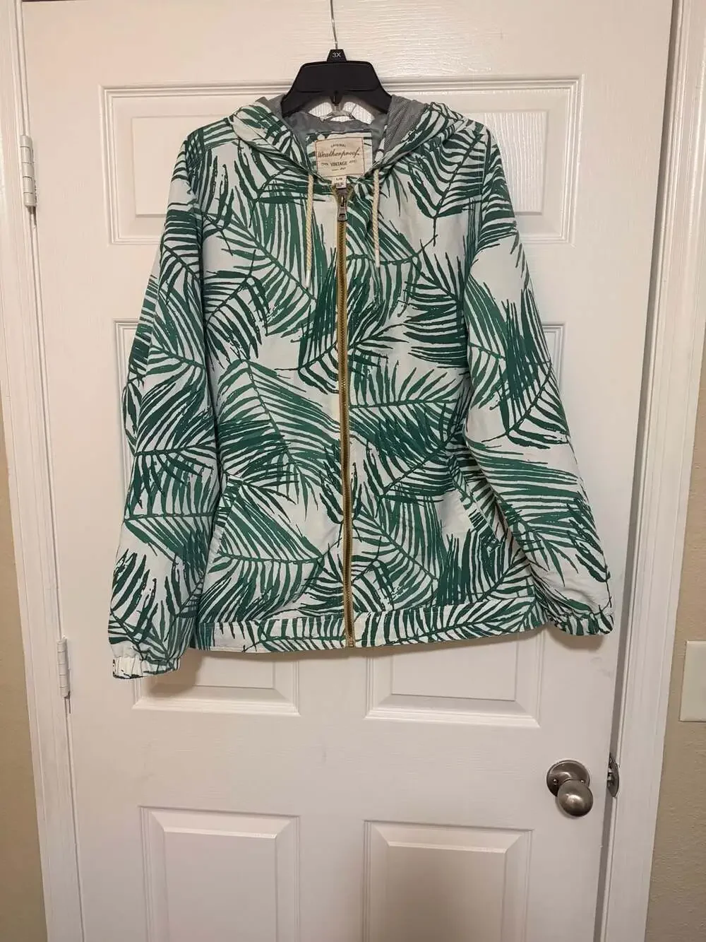 Weatherproof Vintage Men's Green Leaf Print Lightweight Zip-Up Hooded Jacket